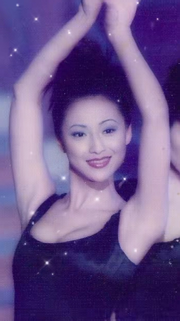 97年亚姐“小杨恭如”近照曝光！获赞媲美李嘉欣（组图） - 16