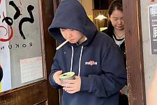 孙颖莎驰援西藏，韩红远程喊话下次吃饭顺便再喊上王楚钦来买单！（组图）
