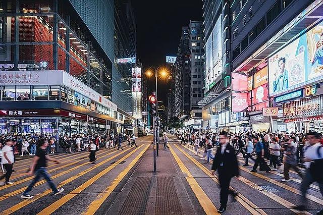 内地赴港购房激增九成，三分之一香港新房被内地人买走（组图） - 1