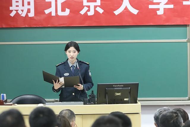 女子考研失败后到北大当保安（组图） - 13