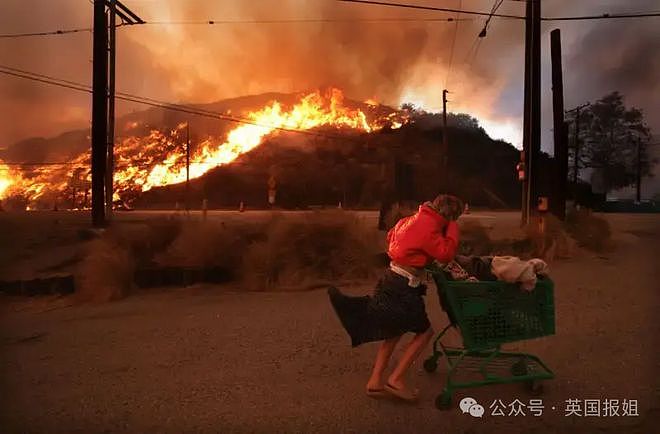 加州大火丝毫未减烧出火龙卷又现魔鬼风！美国网友对比重庆山火救援后大破防（组图） - 15