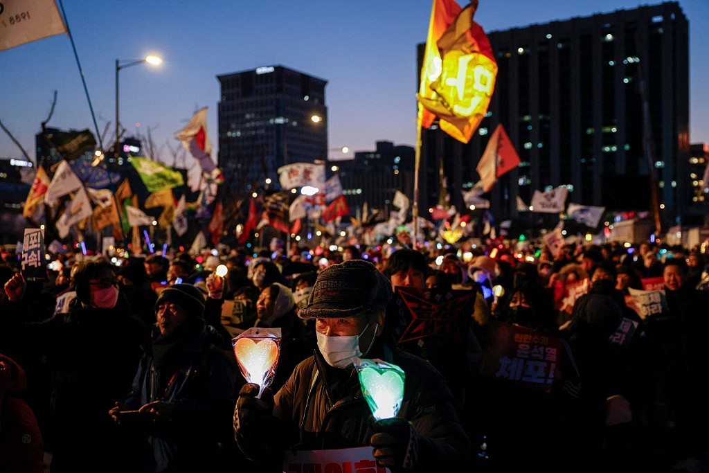 尹锡悦被捕后下一步将面临什么？韩公调处仅可申请扣留最长20日（组图） - 10