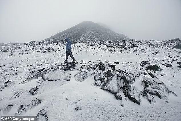 南极暗藏百座活火山，一旦爆发海平面或上升58米，数亿人被迫迁移！（组图） - 3