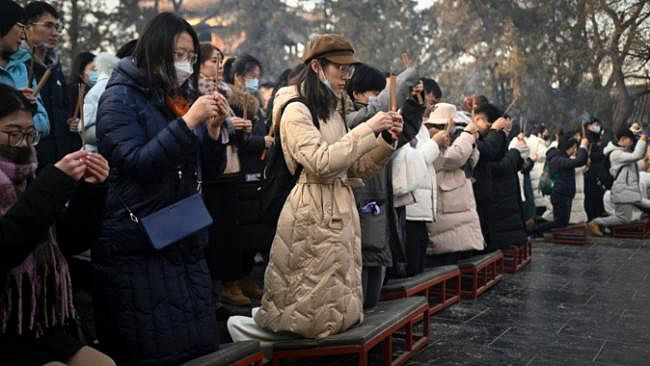 工作难找，中国年轻人绞尽脑汁省钱（图） - 1