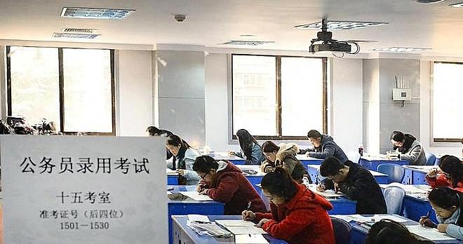 95后大学毕业生被县城考编卡住7年，只因父母称体制内才安全（组图） - 3