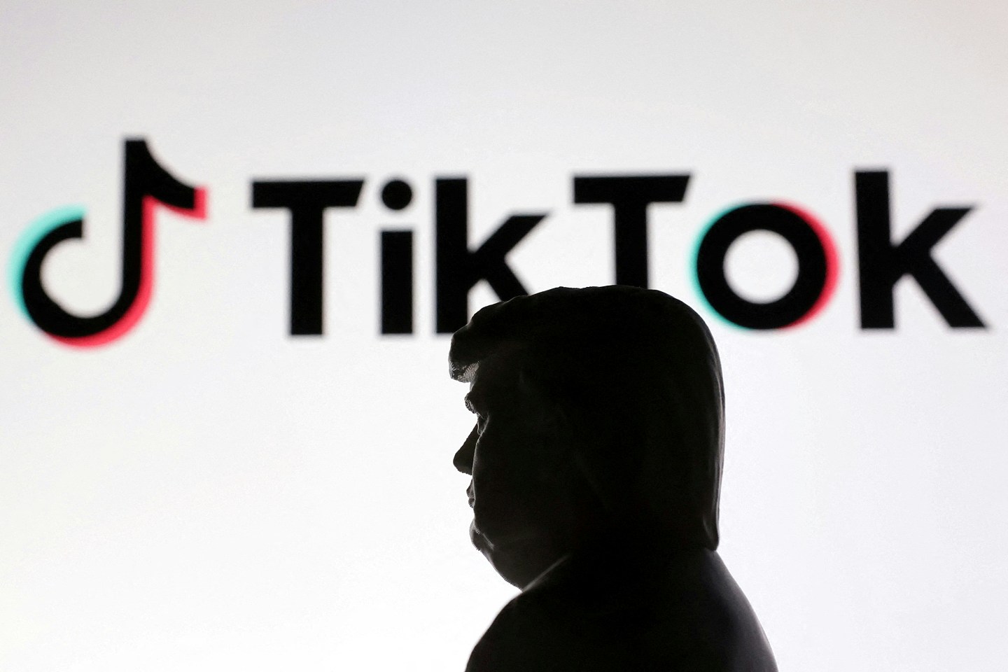 特朗普：与多人商讨洽购TikTok，料30天内有决定（组图） - 2