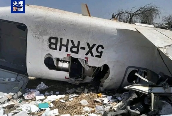 又一飞机发生空难！20人死亡，包括两名中国人（组图） - 1