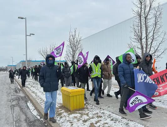 亚马逊宣布关闭这里的工厂，近2000名员工面临失业！坚称与工会无关（组图） - 2