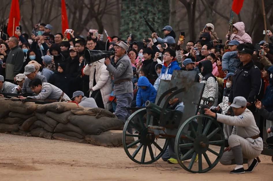 春节假期已过半，热门旅游景点仍在“堵人”（组图） - 2