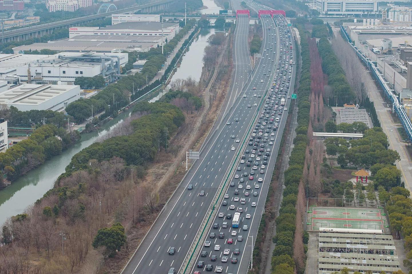 春节返程大塞车，回深圳“堵麻了、怀疑人生”（组图） - 1