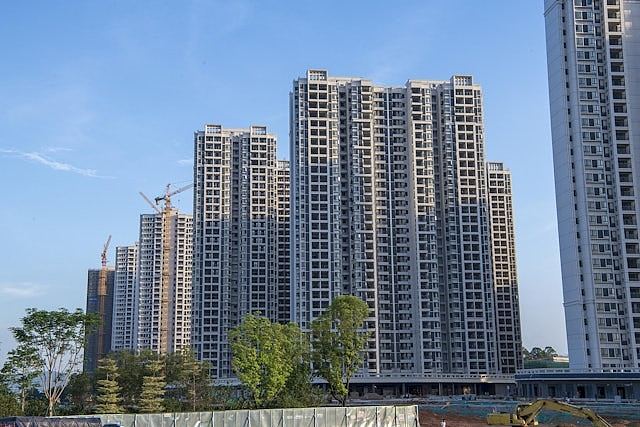 日媒：中国房市低迷多地基建项目搁置，柳州铁路桥工程成古迹（组图） - 1