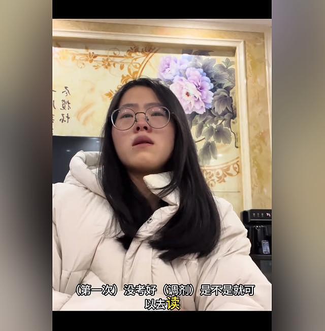 中式父母！女研究生回家过年，父亲嫌她不挣钱，凌晨被薅起来挨骂（组图） - 13