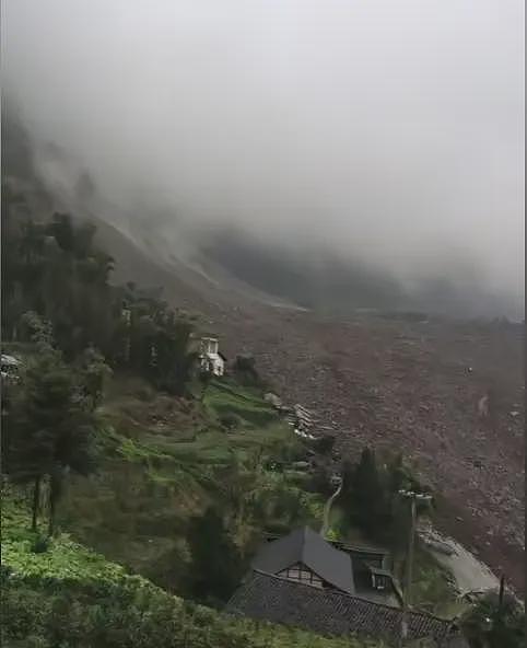 宜宾特大山体滑坡事件：十几户人家被埋，村民发声，痛斥挖山采煤（组图） - 2