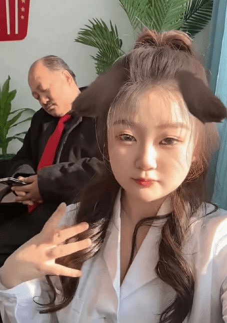 谢广坤遭女儿含泪控诉，前妻发声回应：孩子吃了很多苦，请见谅（组图） - 11