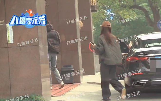 33岁杨采钰被曝怀孕，和刘亦菲干爹分开后当街亲吻，男友正面好帅（组图） - 7