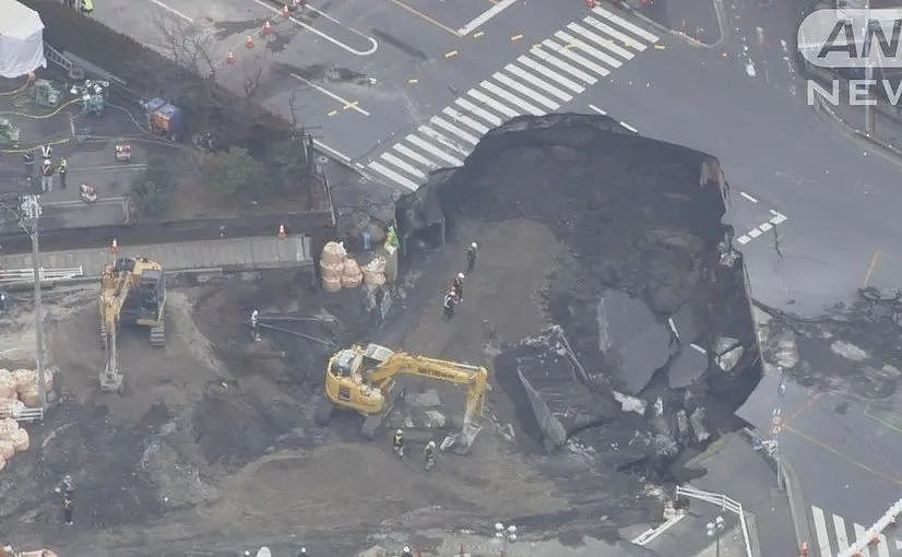 掉马路大坑的日本大爷还没出来！救援：还在救，继续挖，再过仨月能救出来...（组图） - 6