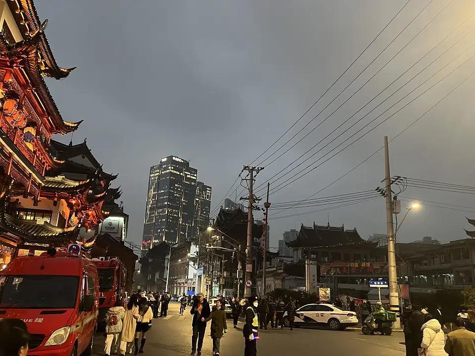 上海城隍庙广场荒废10年，神秘买家12亿元接盘（组图） - 1