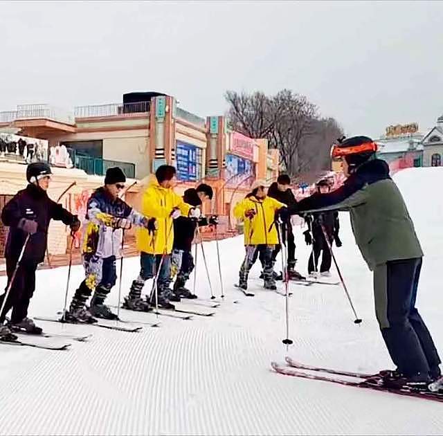 雪场求带飞，却被“黑导”废！中国滑雪教练管理乱象调查（组图） - 3