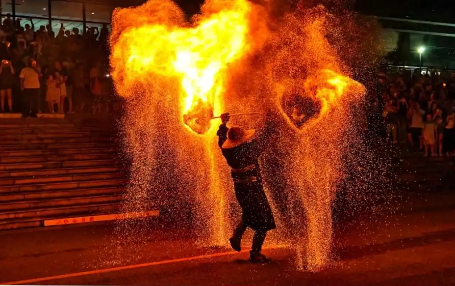 AI干不掉的中国“土特产”，一夜席卷全国（组图） - 2