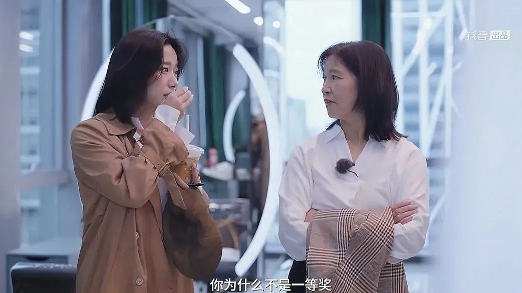 90后“模仿界顶流”一人cos《哪吒2》，狂吸3000万粉丝，网友：她真的没有创作瓶颈吗？（组图） - 54