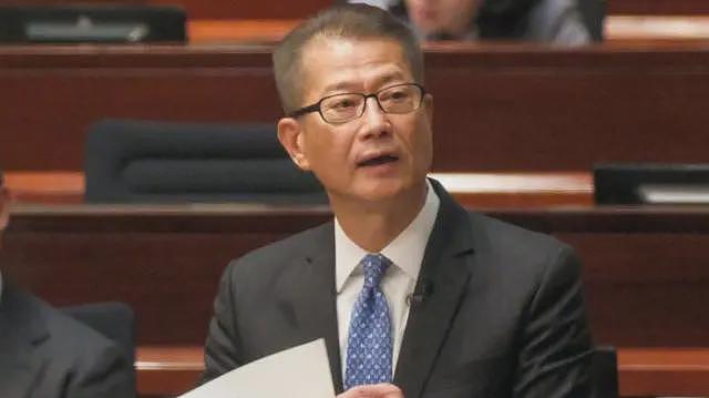 香港预算案2025：赤字仍达872亿，公务员全体冻薪，削减教育等多种开支（组图） - 4