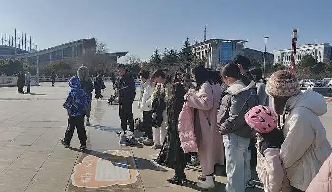 山东“枣庄曼哈顿”撞脸纽约爆火出圈，当地文旅：民间自发推广，将提升打卡体验（组图） - 2