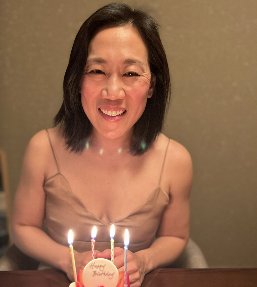 扎克伯格给妻子办豪华生日宴，却自己表演大抢风头！网友：跟印度富豪学的？（组图） - 2