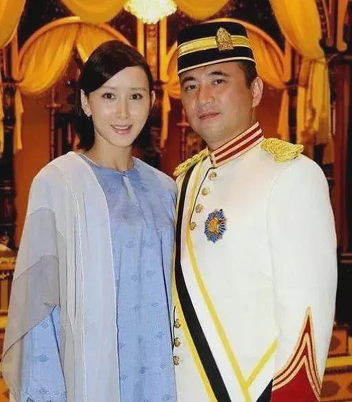 【情感】46岁胡静携老公上综艺，婚后生活曝光！网友：真夫妻就是甜（组图） - 19