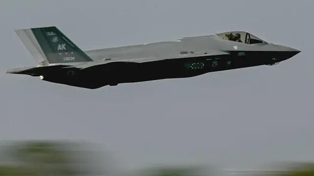 F-35还是Su-57？印度空军现代化背后的美俄较量（组图） - 1