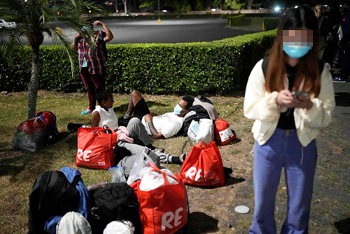 震惊！华人移民被遣返巴拿马，绝食一周进行抗议！获释后先找可乐，之后将再次前往美国（组图） - 9