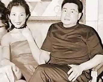 TVB夫妻惊传婚变！相爱17年今独守空房，独自带娃老公不见踪影？自曝婚姻痛苦爆哭（组图） - 19