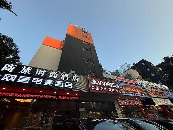 华强北翻新机流入电商，老板：想多挣点，只能做手脚（组图） - 7