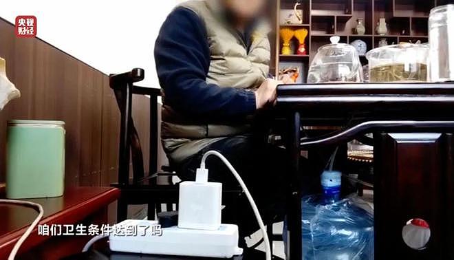 翻新、劣质、刺鼻气味…触目惊心！央视3·15曝光卫生巾，涉多个知名品牌（组图） - 13