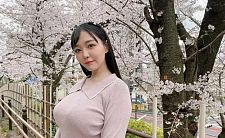 日本一妹子满分考上公务员却因胸部太大，被骚扰辞职，最终下海当女演员！（组图）