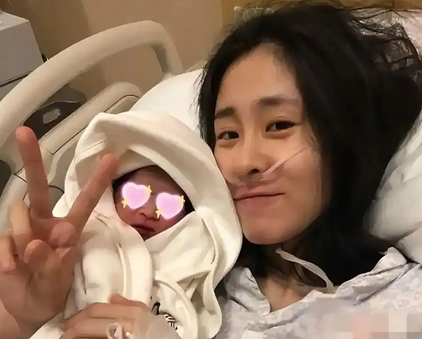 顶流复仇记！张碧晨怒锤“偷生孩子逼上位”等谣言，未婚生女事件全梳理（组图） - 1