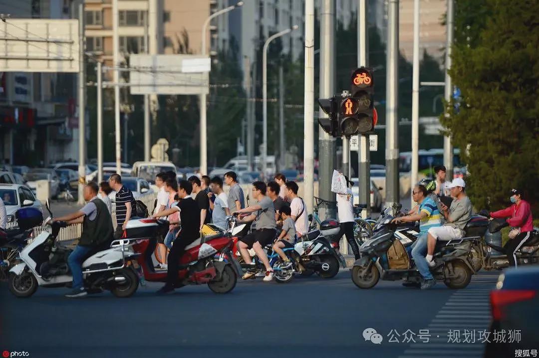 电瓶车治理困局：还要假装它是“普通自行车“多久？（组图） - 2