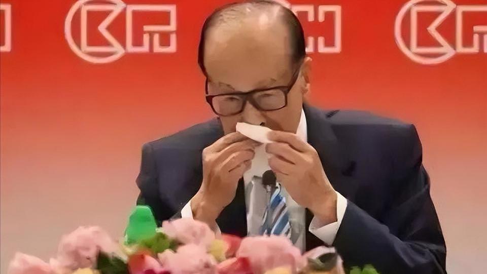 官媒点名！如今再看李嘉诚处境，才懂两会时霍启刚那番话的含金量（组图） - 2