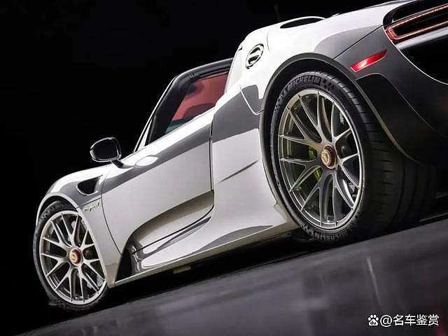 【汽车】每周超跑系列：2015 保时捷 918 Spyder Weissach（组图） - 16