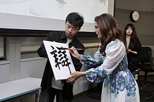 联动15所高中中文学生，赋能澳洲未来双语领袖！2025年锐优杯新州中学华语辩论联赛开赛（组图）