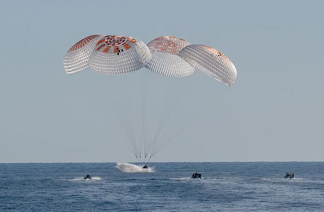 NASA被曝补贴滞留宇航员每天5美元，特朗普打破沉默，有需要我给（组图） - 5