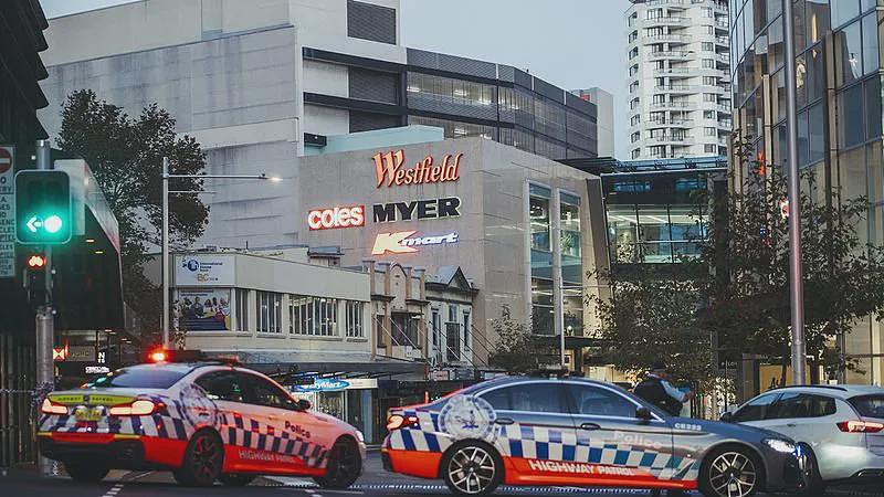 悉尼Westfield外又发生捅人事件！孕妇当场倒地！悉尼深夜爆发激烈枪声，原因是…（图） - 3