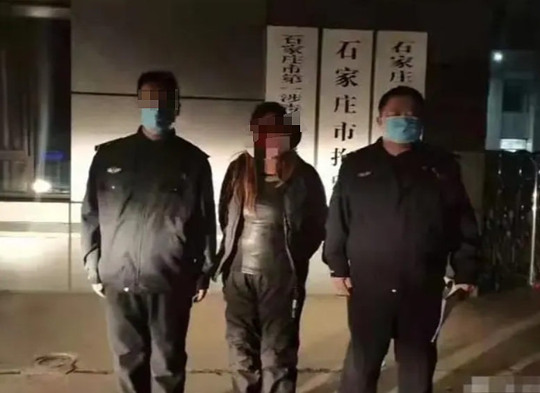 成都女博主化妆穿白丝拍视频要跳楼，得救后动机流出被拘留全网叫好（组图） - 13