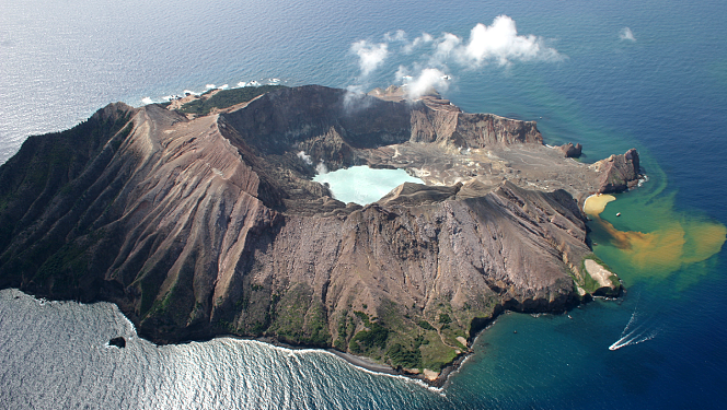 新西兰突发6.7级大地震，是否有海啸风险，澳洲气象局回应！NZ火山再现爆炸性活动，“熔岩”喷射！官方警告：做好准备（组图） - 8