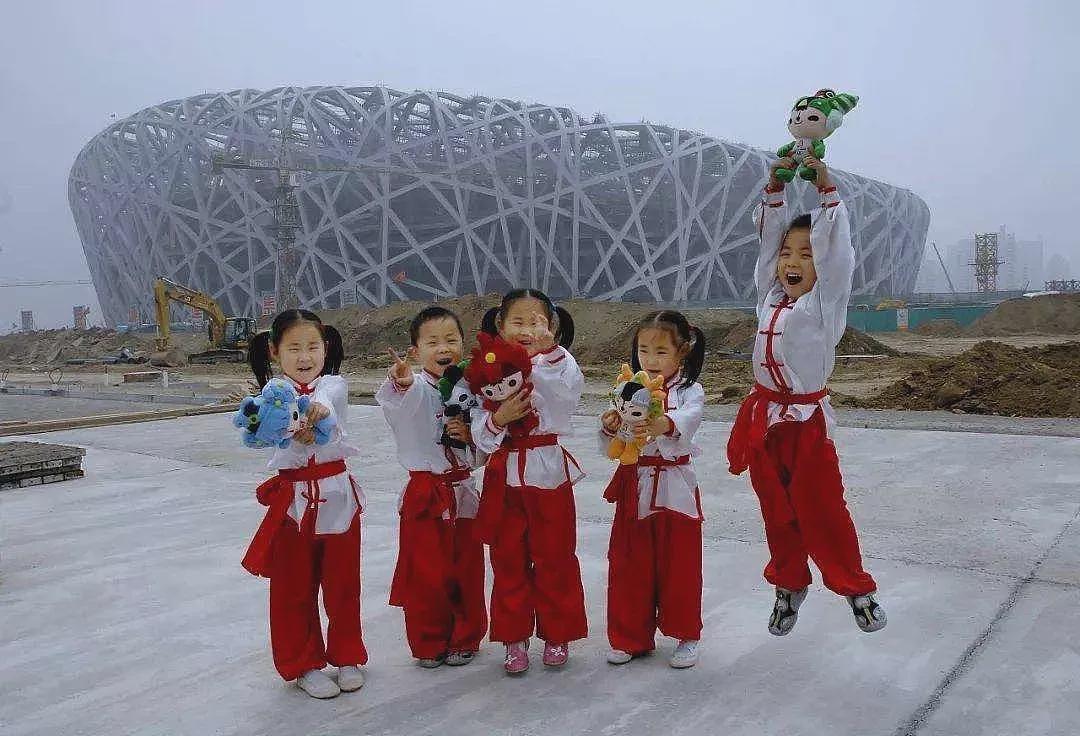 中国首例5胞胎长大了,父亲劳累过世,现状曝光经历让人唏嘘…(组图) - 1