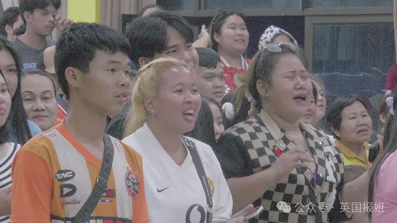 泰国征兵现场再现火辣“美女”!变性人齐聚大秀美貌,抽签定“生死”太刺激...(组图) - 14