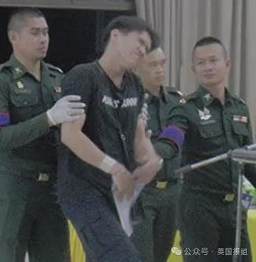 泰国征兵现场再现火辣“美女”!变性人齐聚大秀美貌,抽签定“生死”太刺激...(组图) - 11