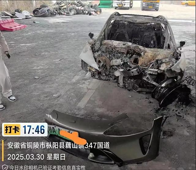 智驾车辆将高架指示牌错认成红灯急刹，老司机紧急接管（图） - 2