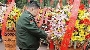 毛新宇祭祖放话：毛氏后人一定会清正廉洁（图） - 1