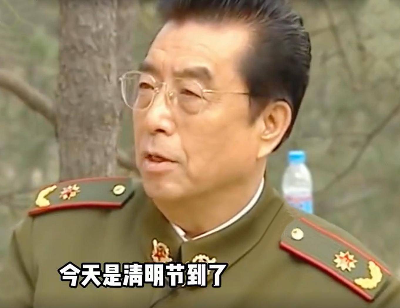 86岁李双江:清明前夕回哈尔滨老家给父母扫墓(组图) - 2