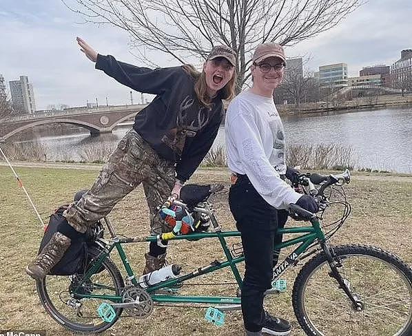 她一千多张照片全程记录从男变女过程！见证他从满脸胡子到娃娃脸萌妹...（视频/组图） - 10